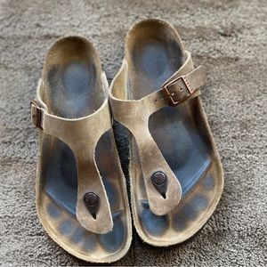 Birkenstock Gizeh Sandals - size 39 (8 - 8.5)
